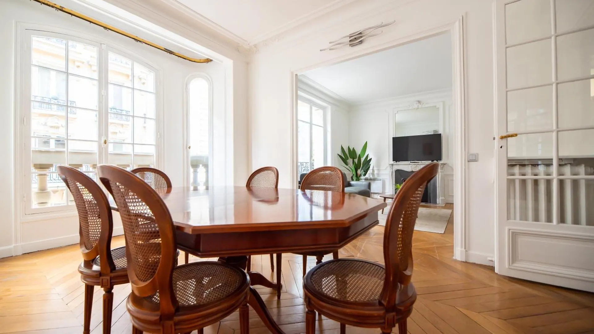 Appartement Cia - Rue De La Tour à Paris France
